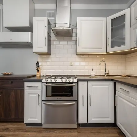 Kuznicza Centralcity Apartman *
